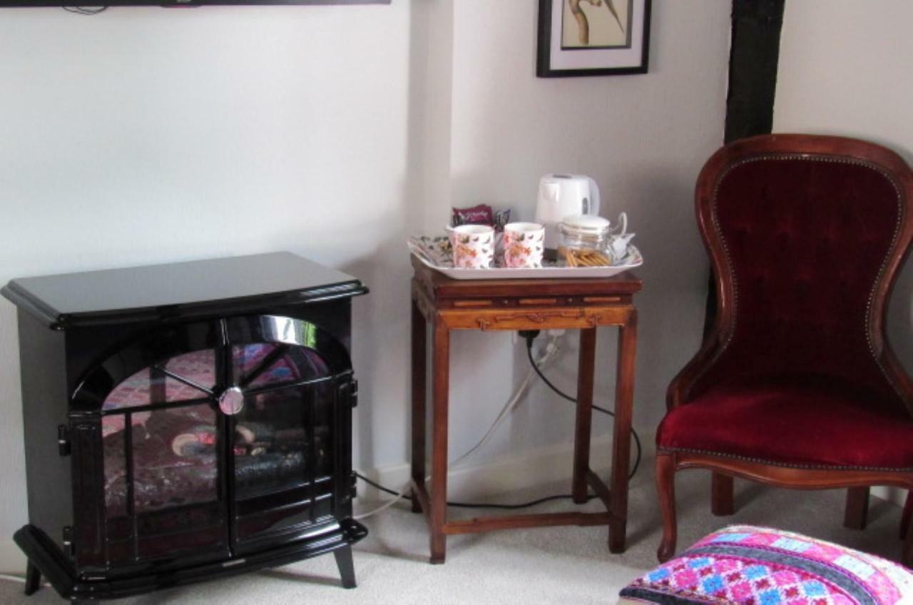 The Old Vicarage Hotel & Restaurant Bridgwater Exterior photo A tea table