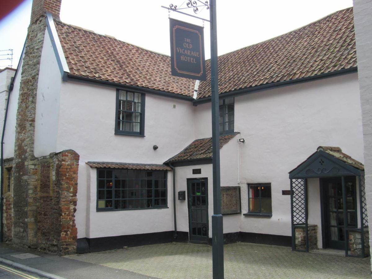The Old Vicarage Hotel & Restaurant Bridgwater Exterior photo The Old Plough Inn